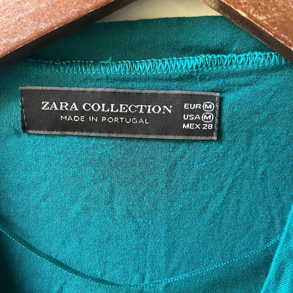 3/$25 Zara emerald green sleeveless top size medium - Picture 2 of 3